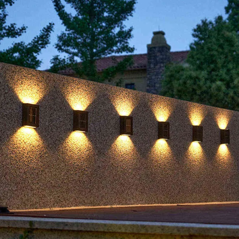 LED Solar Wall Lamp Outdoor Waterdicht op en neer lichelachtige verlichting Garden Decoratie Zonne -licht Trappen Zonlichtlamp J220531