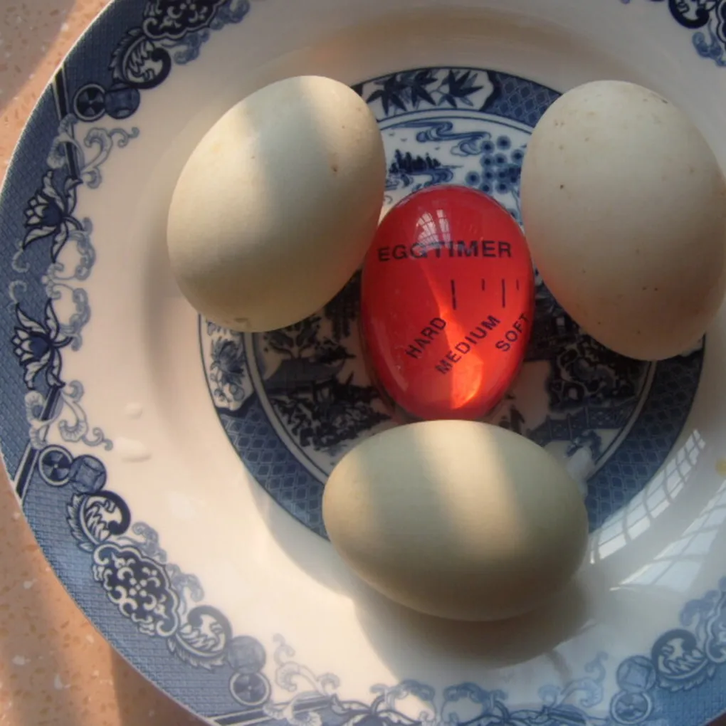 卵タイマー樹脂の材料の変更温度キッチンヘルパーによる完全な沸騰した卵エッグタイマーレッドタイマーツール