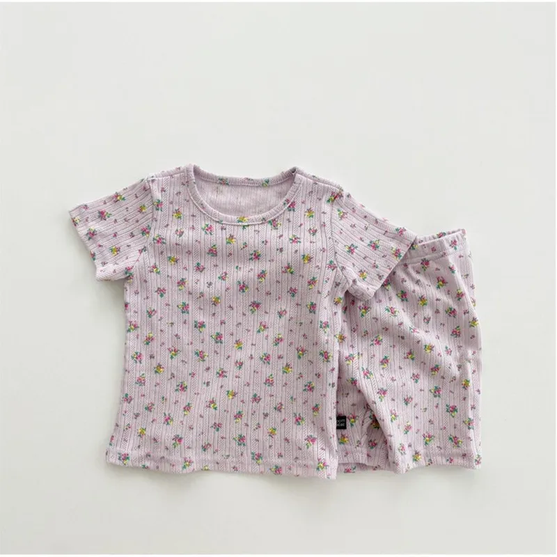 Moda yaz yürümeye başlayan bebek kız giysileri seti yumuşak pamuk tişört şort çocuk kızlar çiçek kıyafetleri çocuk giyim takım elbise 220507