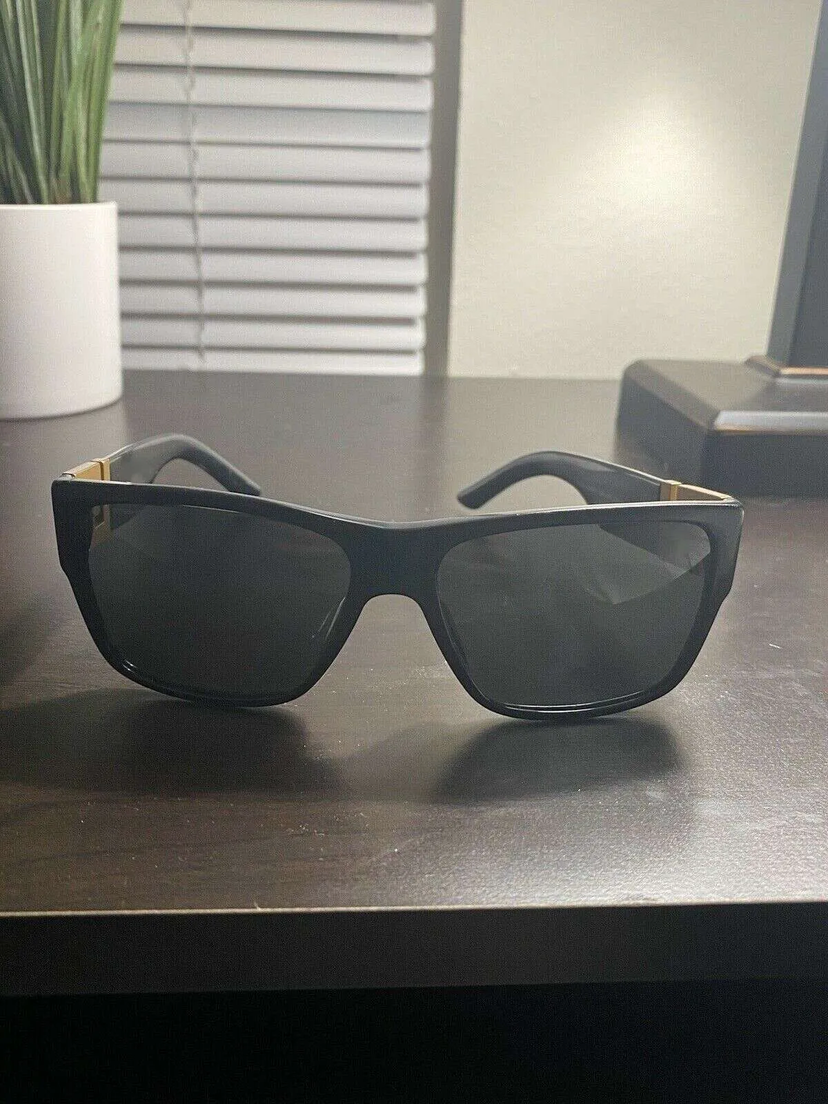 새로운 4296 흑인 남성의 편광 선글라스 59mm 디자이너 남성 스퀘어 일요일 일요일 안경 안경 유리 글래스 스퀘어 프레임 렌즈 247G