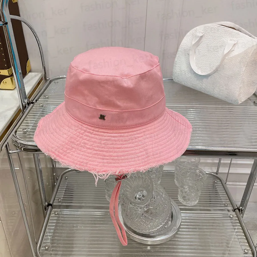 Fashion Bucket Hat Designer Wide Brim Hats Character Drawstring Caps for Woman High Quality3070
