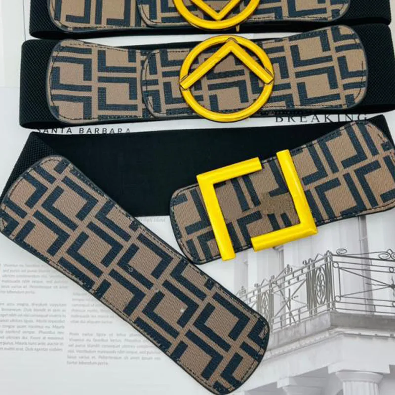 Women Belt Belt عرض 7 سم أحزمة مرونة جديدة مصمم نسائي رسائل حزام من الجلد ختم الشارع