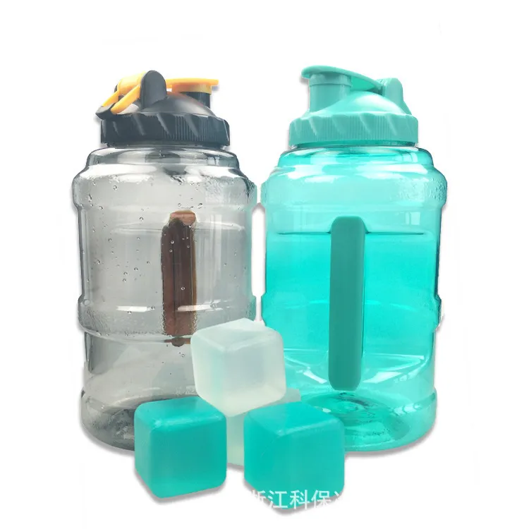 2.5L Wide Mouth Plastic Sport Water Bottle Outdoor Sports Large Capacity Space A Free Drinking 220329