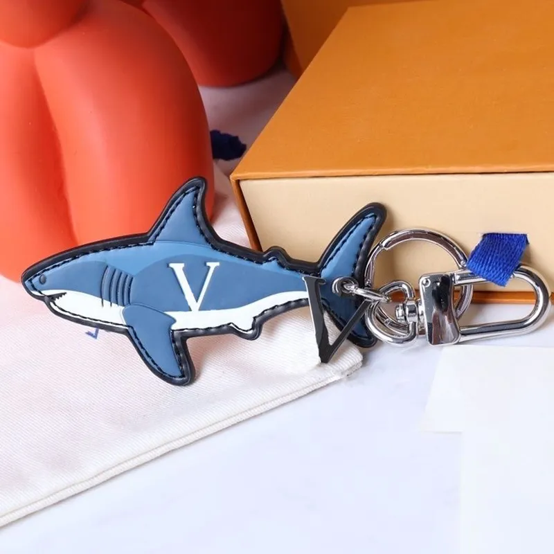 Lyxdesigner Keychain Lanyards Fashion Classic Silver Buckle Letters Shark Tortoise Keyrings244L