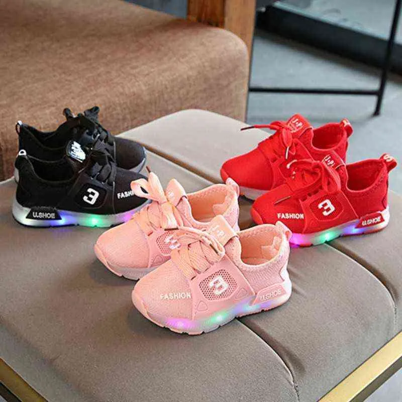 Nowe wiosenne lato dzieci swobodne buty unisex maluch chłopców dziewczęta trampki siatka oddychająca moda świecące buty do chodzenia G220517