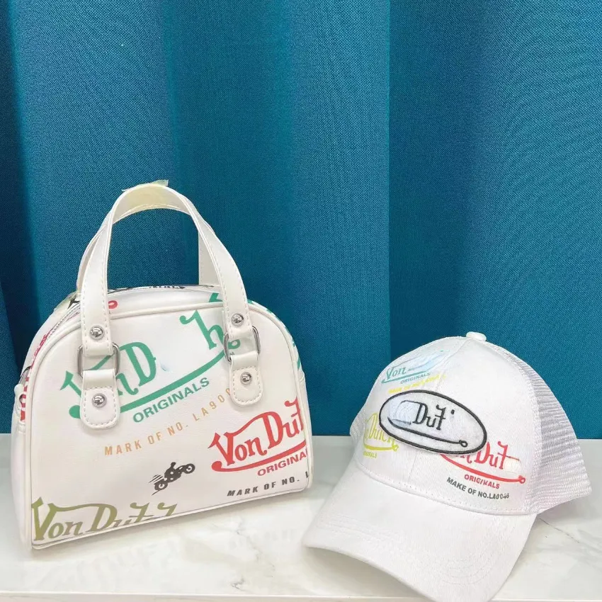 Женская дизайнерская сумка и кепка устанавливают новые буквы логотип логотип мессенджер нишевые сумочки европейские и американские