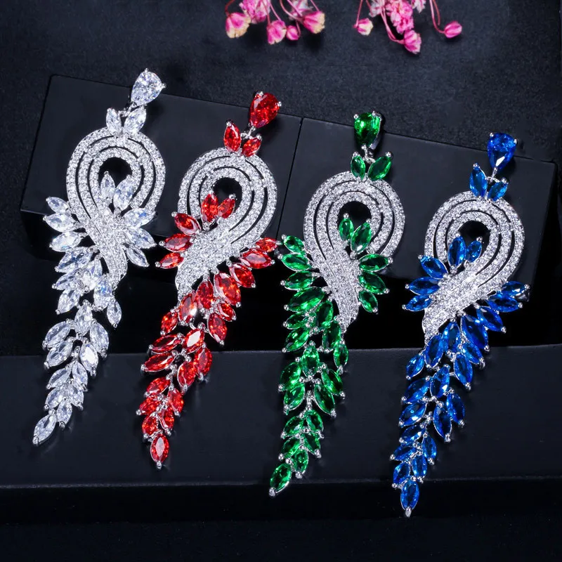 Mode Long Tassel Zirconia Dangle Earring Designer för Woman Party 18K Gold Silver Red Blue White Diamond Earrings South America274p
