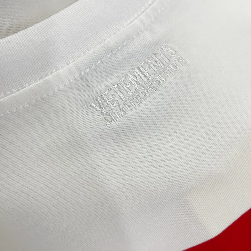 Tessuto spesso VETEMENTI T-shirt Uomo Donna Colletto posteriore oversize Tono su tono Lettera ricamata Big Red Pista Vetements Tee Tops 220618