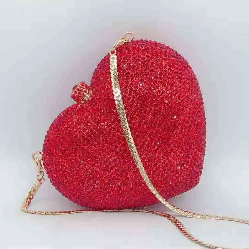 高品質の赤い色のダイヤモンド財布金金属女性クリスタルクラッチバッグ新しいハートシェイプパーティーウェディングクラッチチェーンハンドバッグ220608