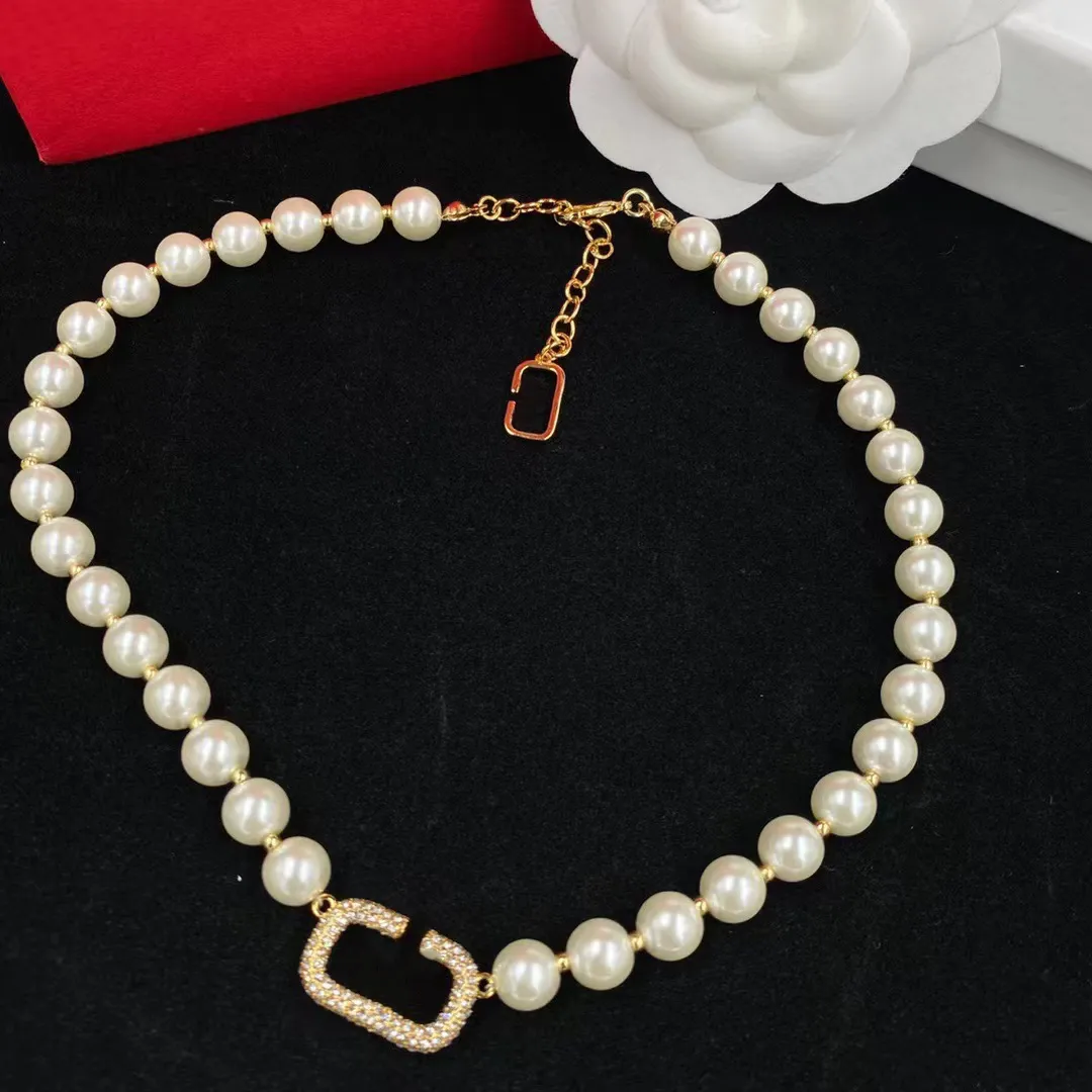 Femmes courte chaîne de perles strass orbite collier clavicule chaîne baroque perle colliers ras du cou pour femmes bijoux cadeau Brac273A