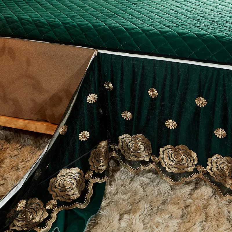 Luxus Vintage Hochzeit Gold Rose Spitze Stickerei Kristall Samt Bettwäsche Set Bettbezug Stepp Bett Rock Bettdecke Kissenbezüge