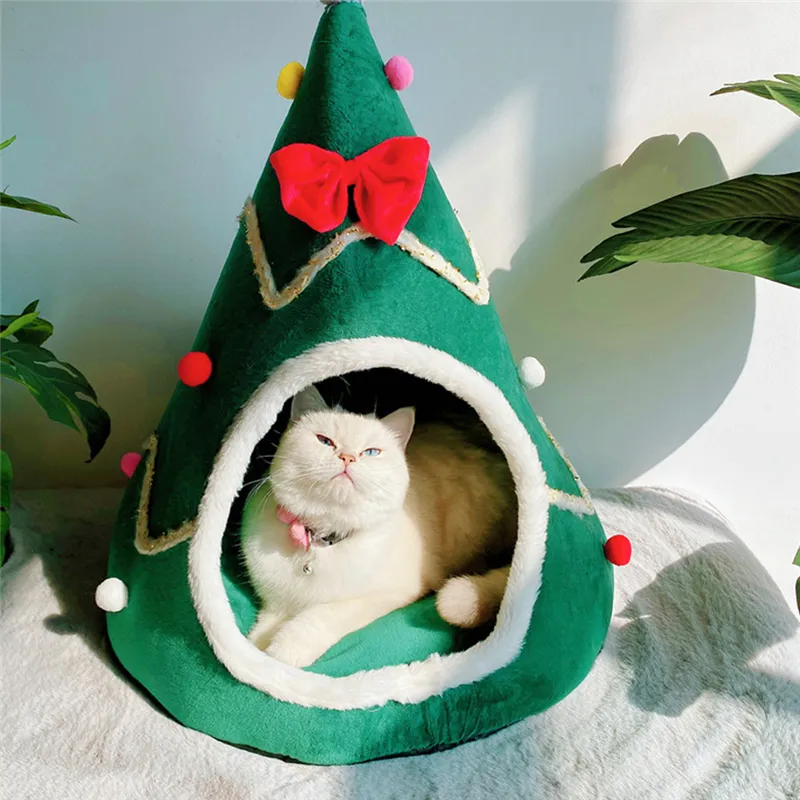 Cama para mascotas cálida Sombrero de Navidad Forma Cat Kennel House Soft Plush Nest Cachorro Pequeñas camas para dormir Tienda Cojín portátil Mat 220323
