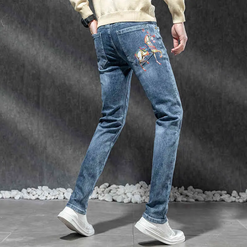 Style européen Plein Marque Jeans Pantalons Hommes Designer Slim Denim Pantalon Droit Pour Hommes Y220414205g