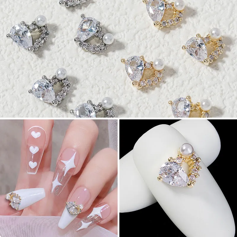 10 pezzi 3D metallo Zircone Nail art gioielli a forma di cuore Decorazioni unghie Cristallo di alta qualità Manicure Zircone Diamante Charms 220525