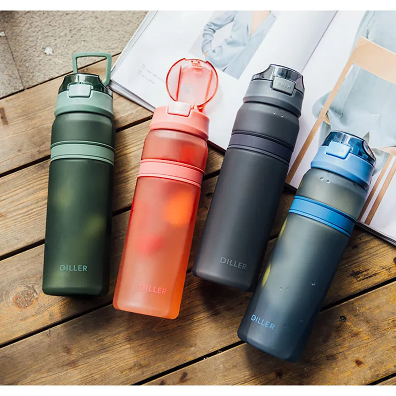 6 färger bärbar tritan material vattenflaska med halm utomhus sport fitness dricksflaskor hållbar plastflaska 220418