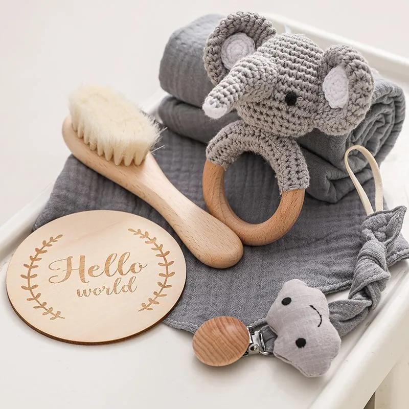 Baby Stuff Bed Bell Toy Set Bath Towel Cotton Blanket Brush Pacifier Chain Rabbit Handbells Kids Crochet Rattle Toys Gifts 220531