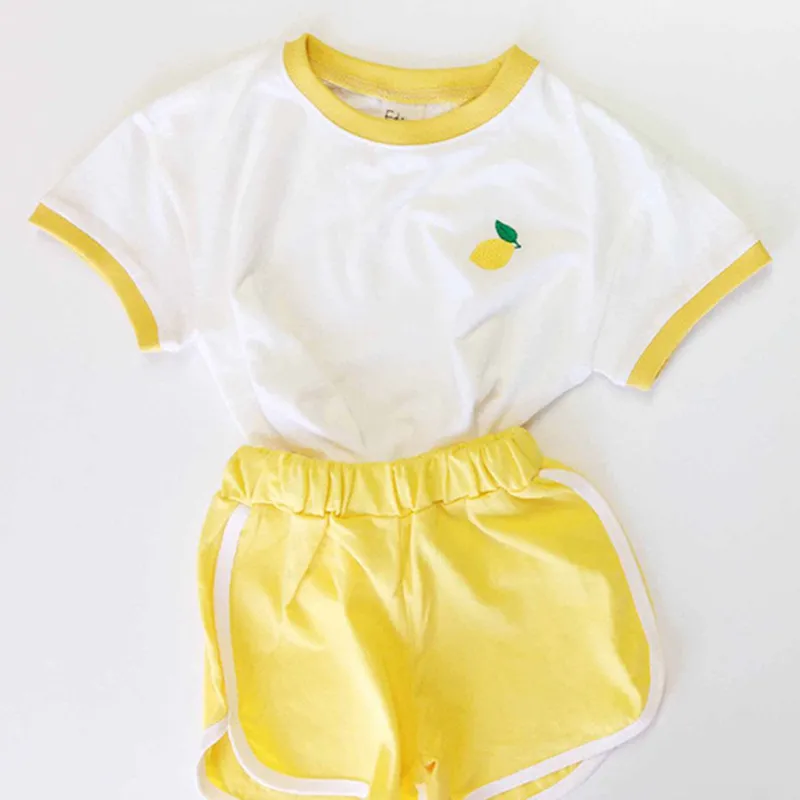 Crianças menino menino terno de verão impressão de frutas de mangas curtas camisa shorts conjunto de crianças roupas algodão macio 220620