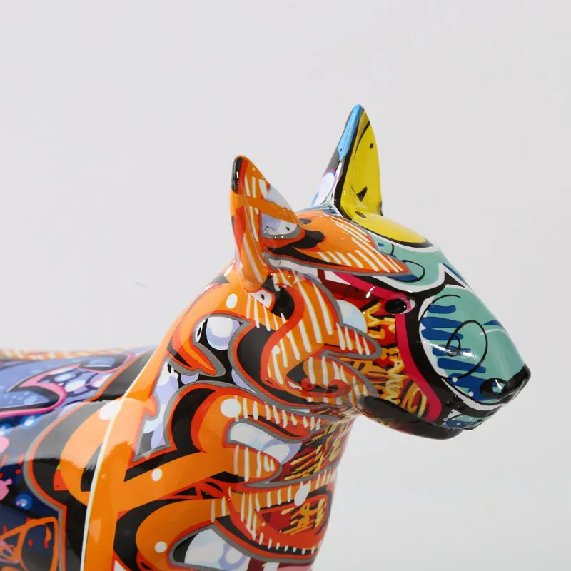 Kunst bunter kreativer Bullterrier kleiner englischer Harzhund Kunsthandwerk Heimdekoration Farbe modernes einfaches Büro-Desktop-Handwerk 220406