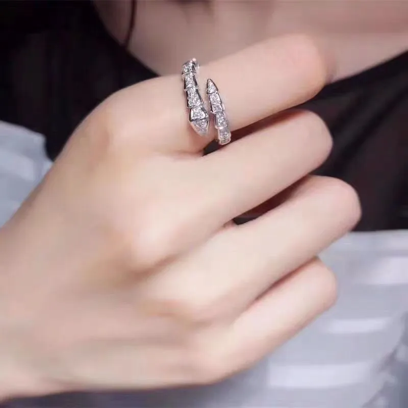 2022 Pierścionki zaręczynowe biżuterii luksusowy pierścionek dla kobiet cjeeweler moissanite Brandjewelry8 męskie pasy Diamond Pierścień uwielbia show 227D