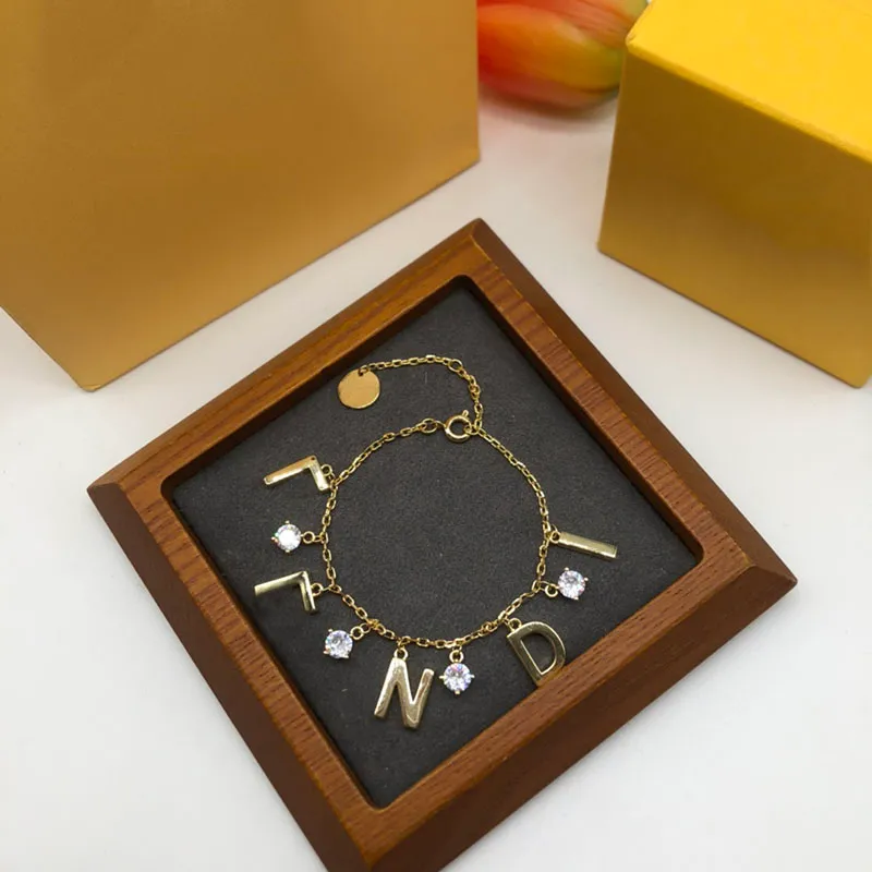 Projektanci złote bransoletki uwielbiają bransoletki brzegowe projektanci bransoletki Bransoletka listowa dla kobiet urok Banles D2206062Z