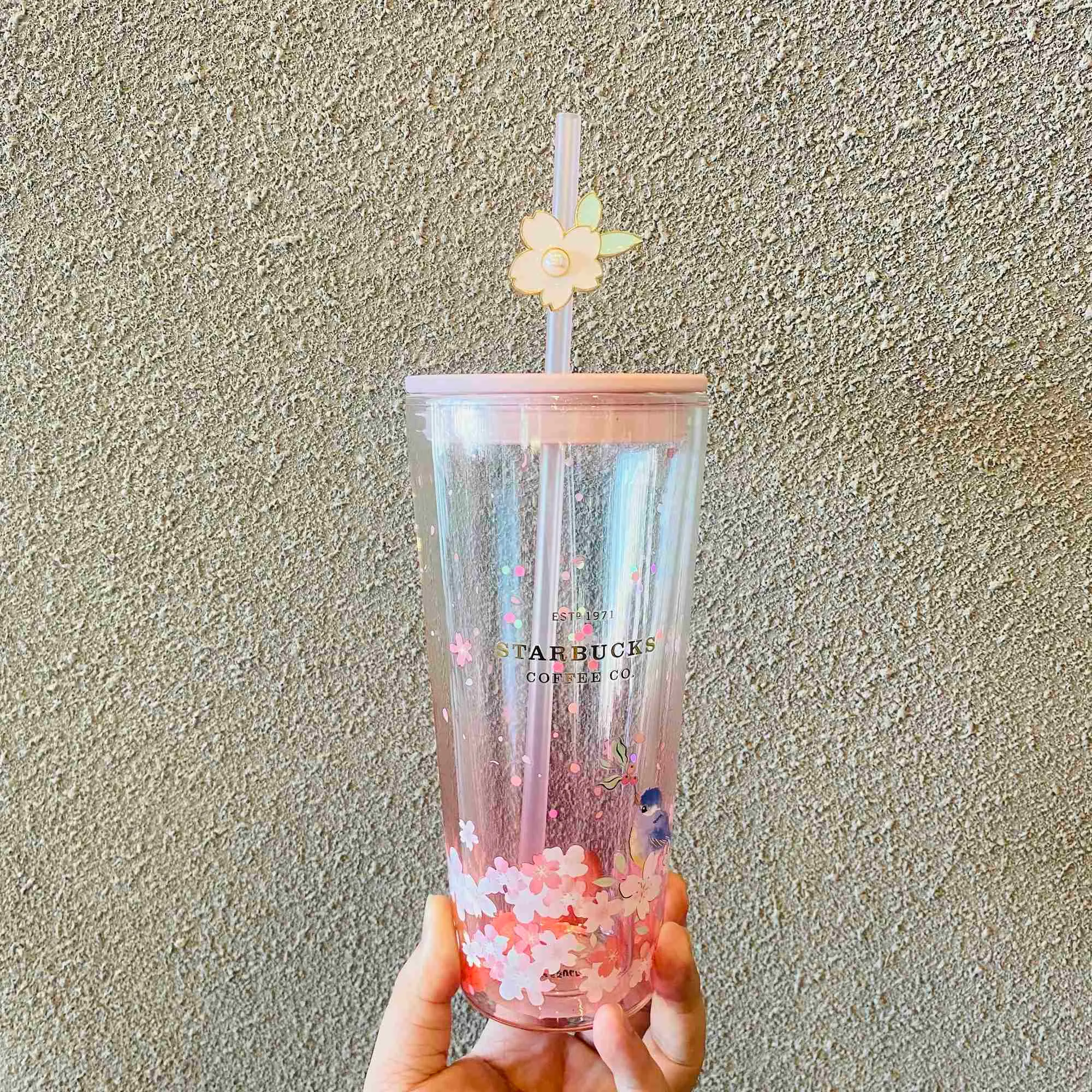 Kubek Starbucks 2022 sezon kwiatów wiśni 591ml śpiew ptaków i zapach kwiatów różowy przezroczysty podwójny szklany kubek ze słomką