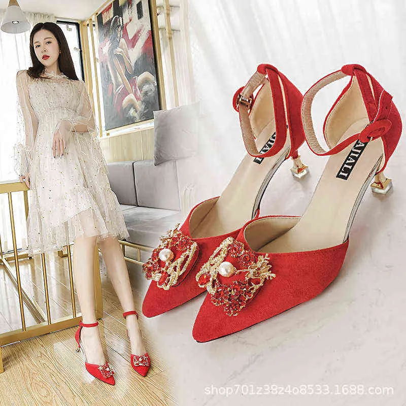 Sandalias de mujer versátiles Baotou tacones gruesos con temperamento de diamantes zapatos profesionales de la boda 220506