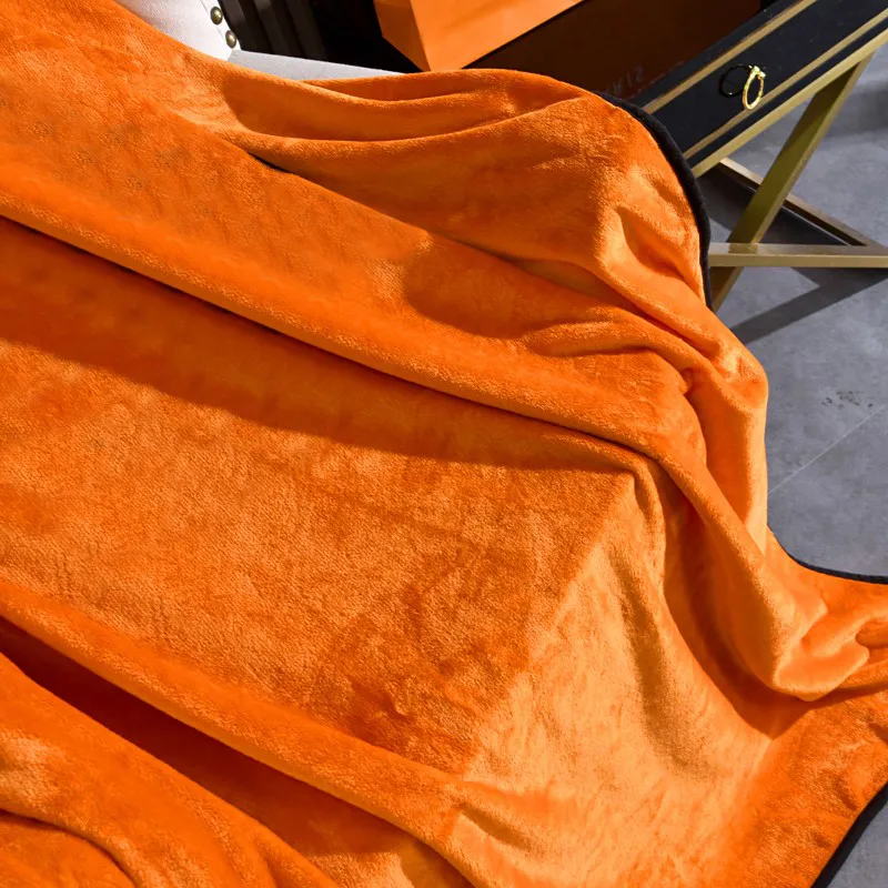 Couvertures de décoration de canapé-couverture en peluche chaude de luxe pour adultes bébé 150-200 cm d'automne hiver maison extérieur pique-nique de plage tapis273r
