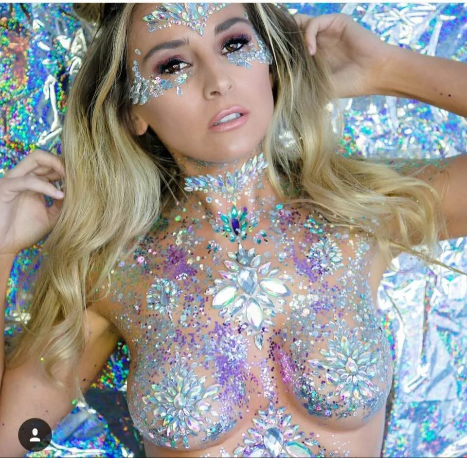 Nouveau Sexy poitrine cristal résine perceuse tatouage autocollant barre musique Festival strass tatouage autocollants carnaval fête poitrine décoration