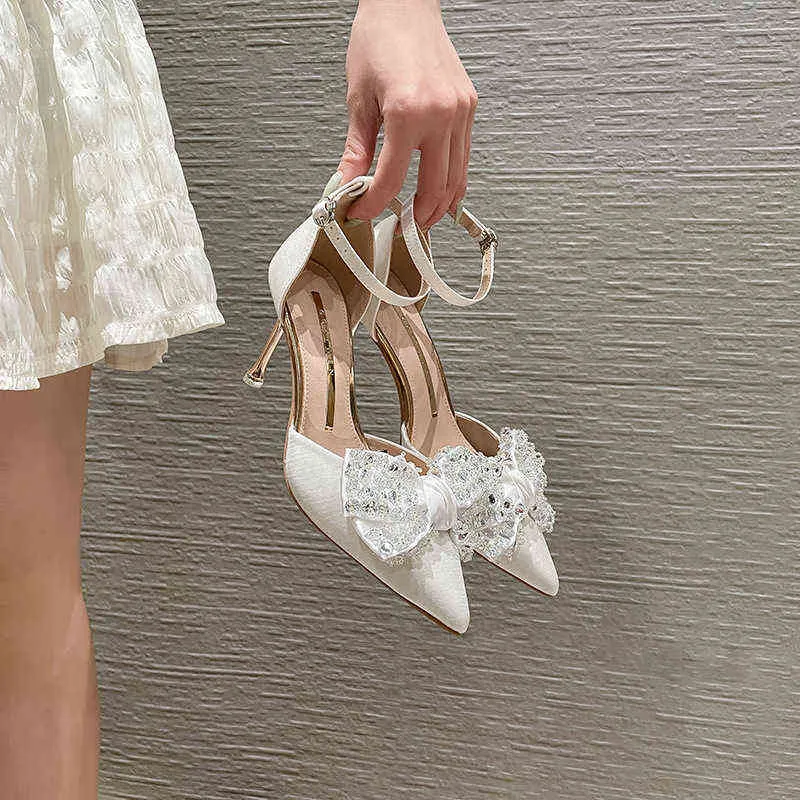 Été pointu strass arc stiletto sandales en soie chaussures de mariage robe de banquet tout-match mode personnalisé chaussures simples pour femmes G220527