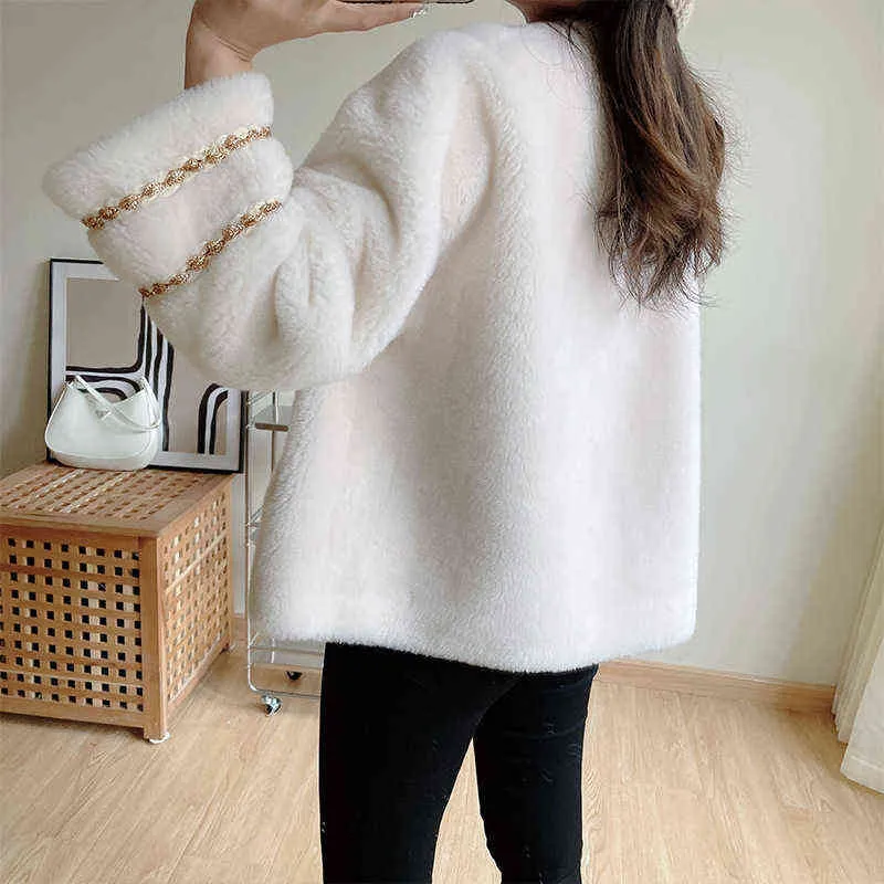 2022 new 100% wool fur coat fur sheep shearing cashmere female lamb wool coat one small fragrance short women T220716