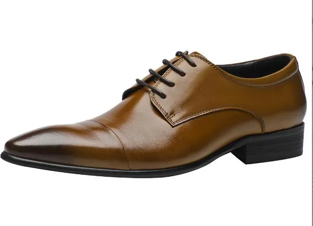 Handgefertigte, spitze, geschnitzte Herrenschuhe, hochwertige Oxfords, Schnürschuhe aus echtem Leder, formelle Herrenschuhe