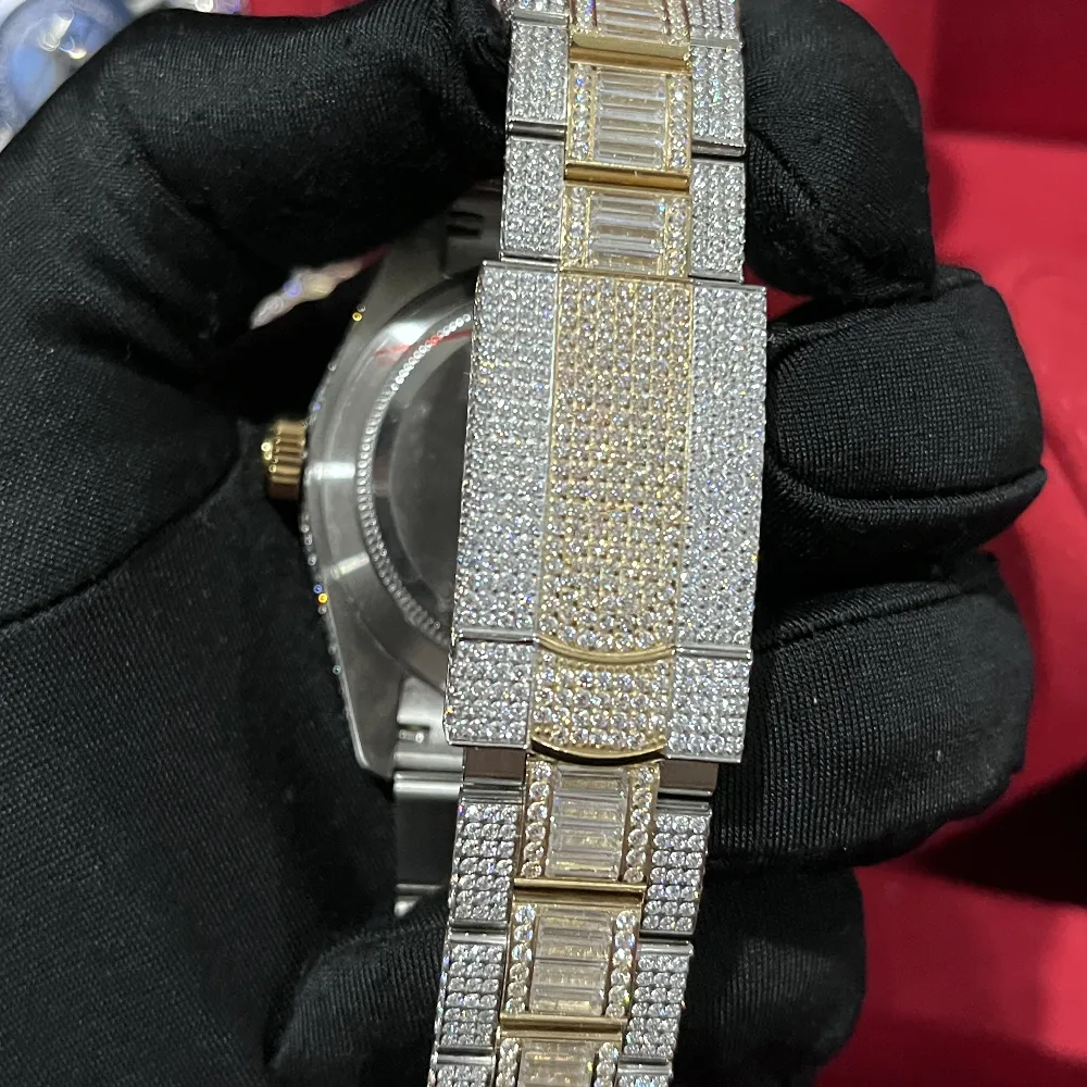 Diamond Watch High Quality Iced Out Watch Full Functional Work Automatic Movement 42mm Silver Two Stones Waterproof 904 Rostfri 287D