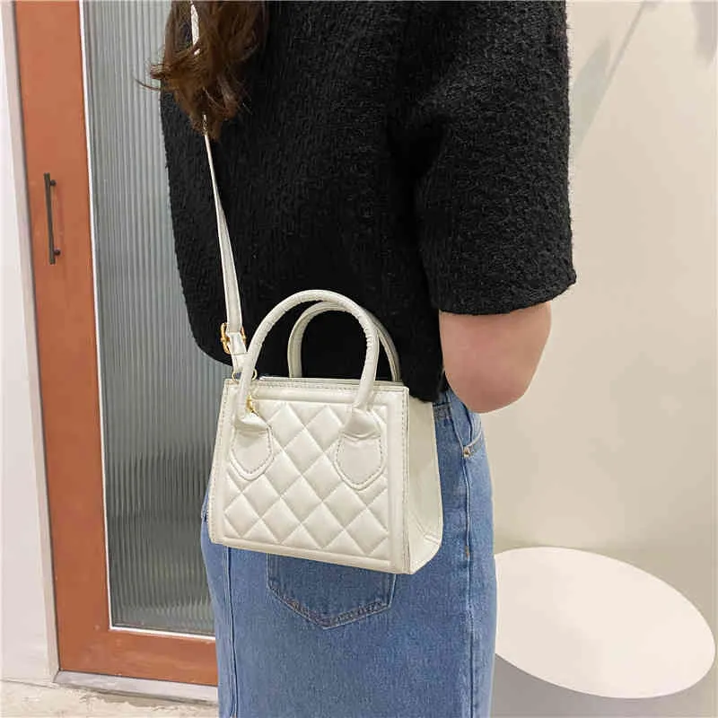 Tide Brand Wholesale Texture Women 2022 New Formanable One Style Small Simple Scenseing Handsing Handsed Bross Trend Trend Crossder Crossbody Bags