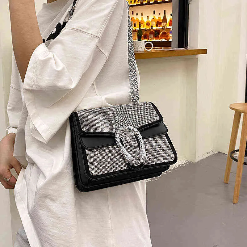 Borse Outlet texture 2022 nuova borsa quadrata piccola a spalla singola con diamanti stile messenger a catena da donna
