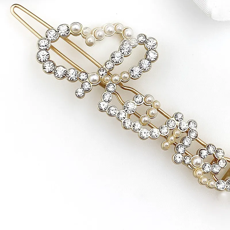 Femmes pince à cheveux de luxe bijoux de créateur épingle à cheveux diamant clips perle lettre pince à cheveux épingles coiffure clips en métal pour mariée bandeau308z