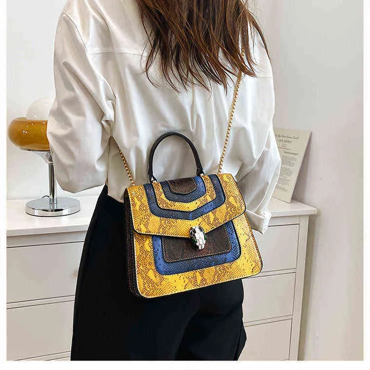 Handbags Outlet Advanced head lock women's 2022 new texture skin pattern small square handbag chain Single Shoulder Messenger Bag