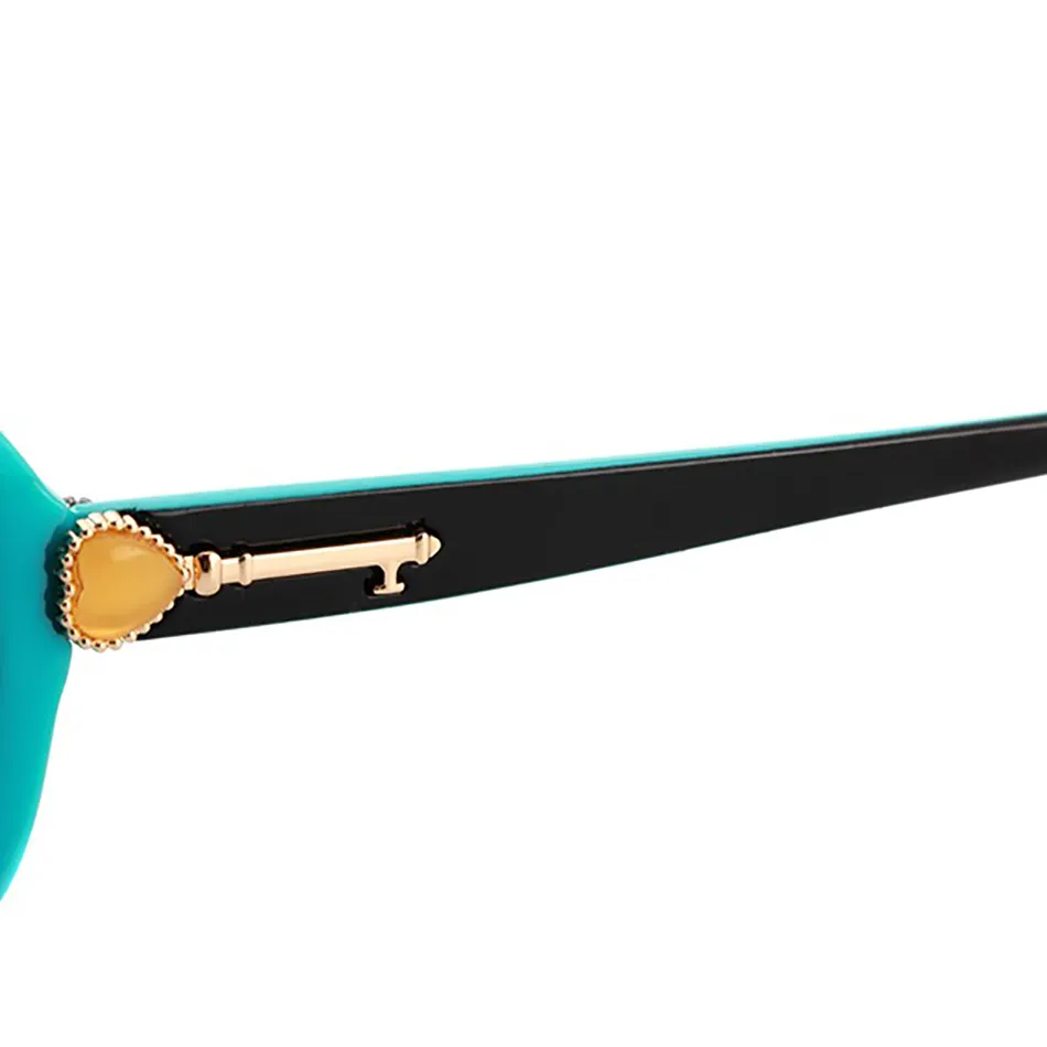 夏の女性サングラススプライシングブルーブラックキャットアイグラスフレームゴールドハートキーメタルバックルデザインガールギフト愛好家ファッションeegl225c