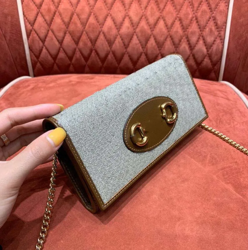 Luxurys tasarımcılar bayan cüzdan çanta deri çantalar hasp toon omuz moda debriyaj çantası mektup kadın zincirleri cüzdan çanta Tas225e
