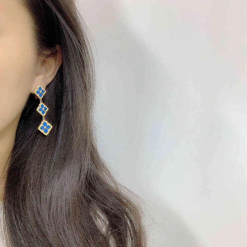 2022 Vintage Solid Color Lucky Four Leaf Clover Dingle örhängen för kvinnor Copper Charm Ear Studs Jewelry Luxury Gift262T