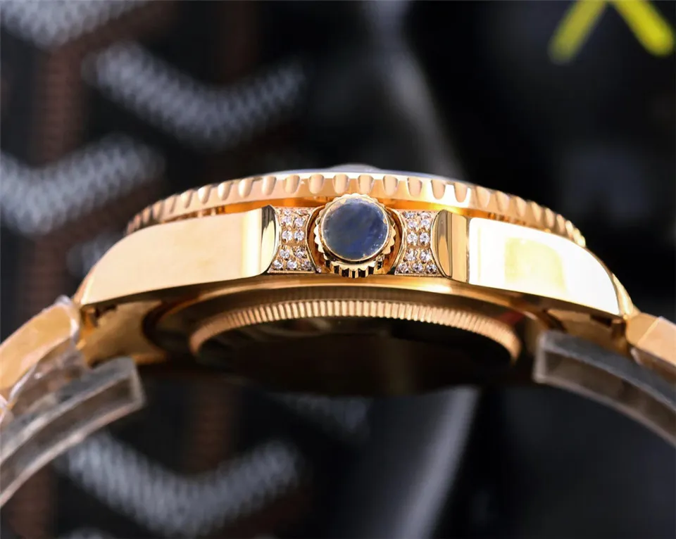 Małe marka zegarków Rose Gold Diamond Watch Automatyczny ruch ze stali nierdzewnej Składanie klamry Montre de Luxe295a