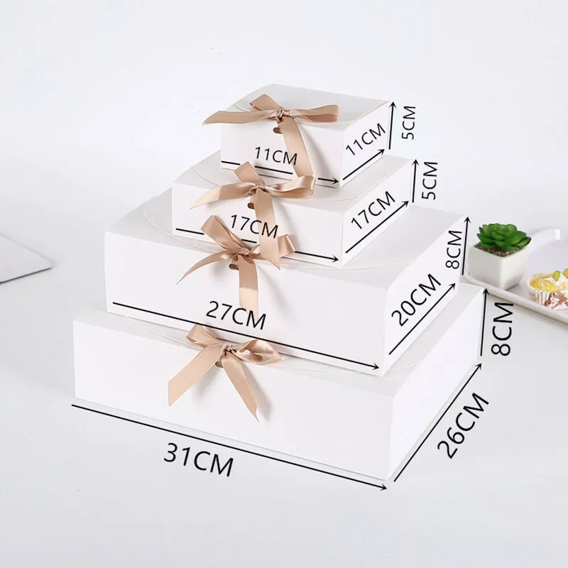 10шт -квадратная бумажная коробка Kraft Cardboard упаковка День Сватентина Свадьба Пасхальная вечеринка подарочная коробка с лентами хранения конфет 220527