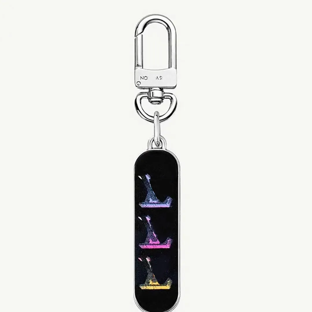 Nyckelring skateboard nyckelringar charm mode kreativ bil nyckelring kedja charm crossbody väska tillbehör för män och kvinnor med205J