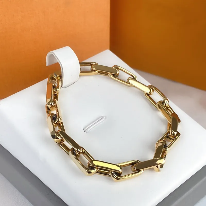 2022 Bracelet de créateur de chaîne classique Mode pour hommes Bracelet en acier inoxydable dominateur trempé unisexe luxur311i européen et américain