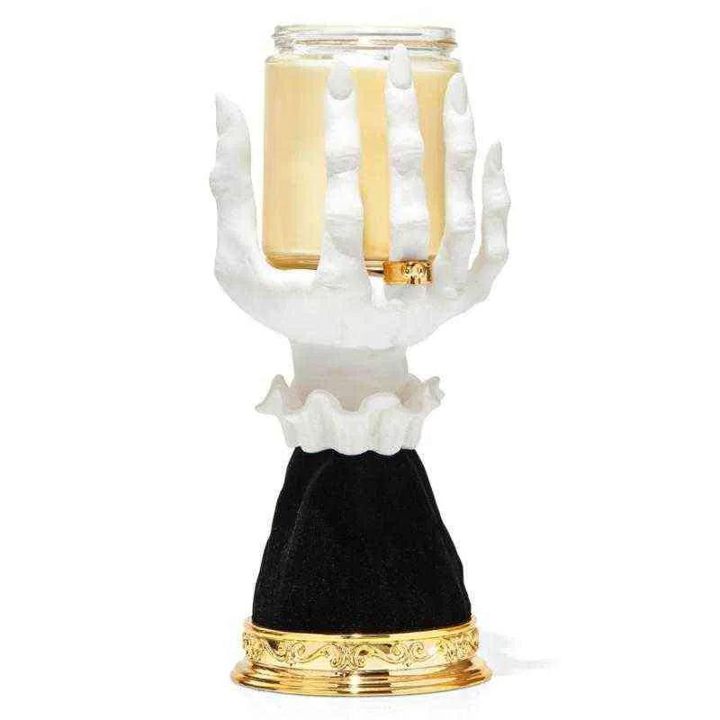 Resin Witch Hand Candlestick Creative Ghost Hand Palm Candle Holder For Halloween Decorative Candlestick Art Crafts Ornaments YQ231017