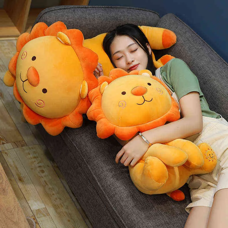 PC CM Vackert leende lejon plysch Toy Cartoon Sunshine King Cushion fylld mjukt djur för barn flickor gåvor j220704