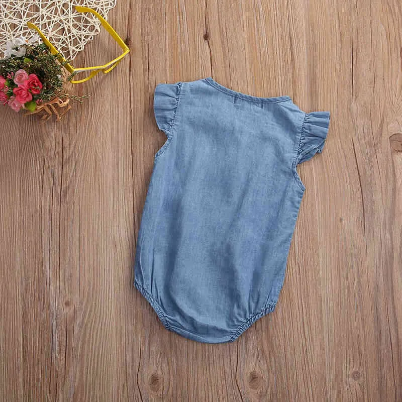 Nyfödda babyflickor Fly Sleeve Romper Newborn Denim Solid Color Jumpsuit ärmlös bodysuit 0-24 m solskydd Skinvänlig G220521