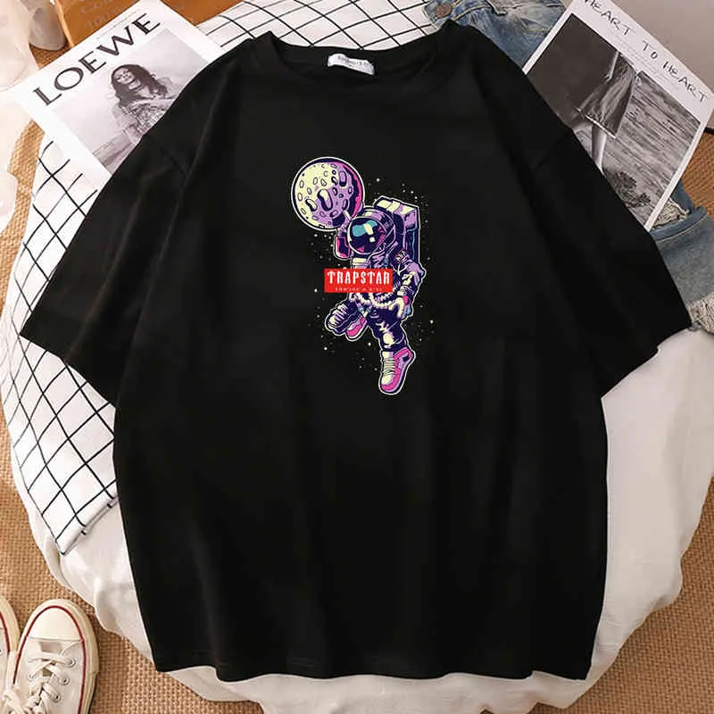 Trapstar London Basketball Astronaut Moon Print Tshirt da uomo Hip Hop Abbigliamento moda Creatività T-shirt uomo traspirante