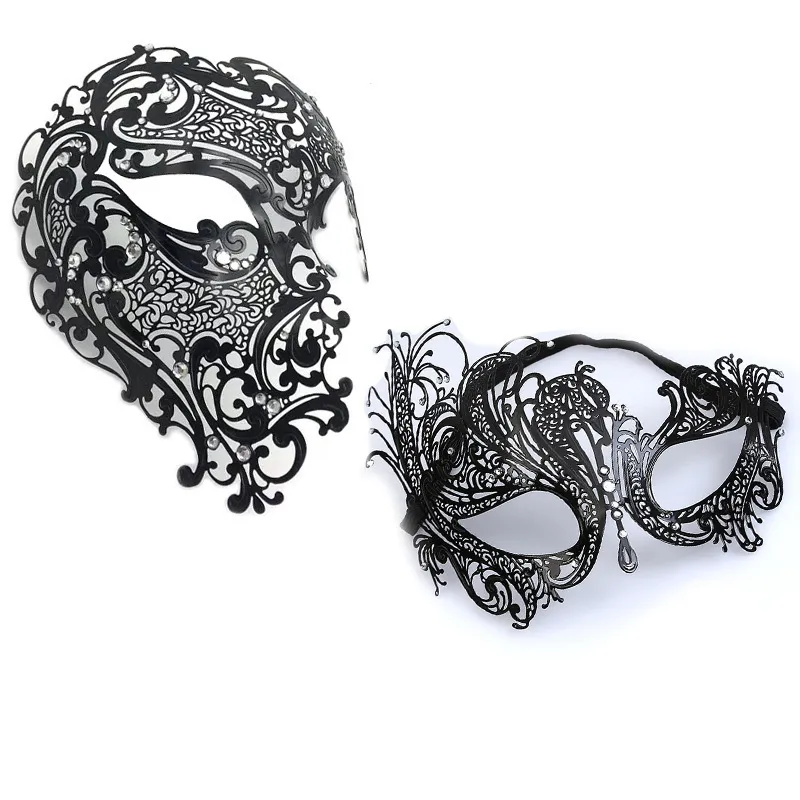 Maschera in metallo con teschio in oro nero Strass di Halloween Mezza faccia Mascherata veneziana Uomo Bianco Donna Filigrana Party 220715gx