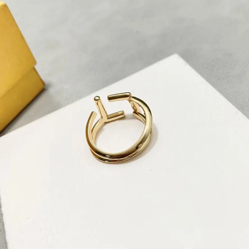 Fashion Women Ring Designer Jewelry Simple Golden Rings Womens Luxury Letter F Rings Designers Party Lady Ornament With Box 220415295h