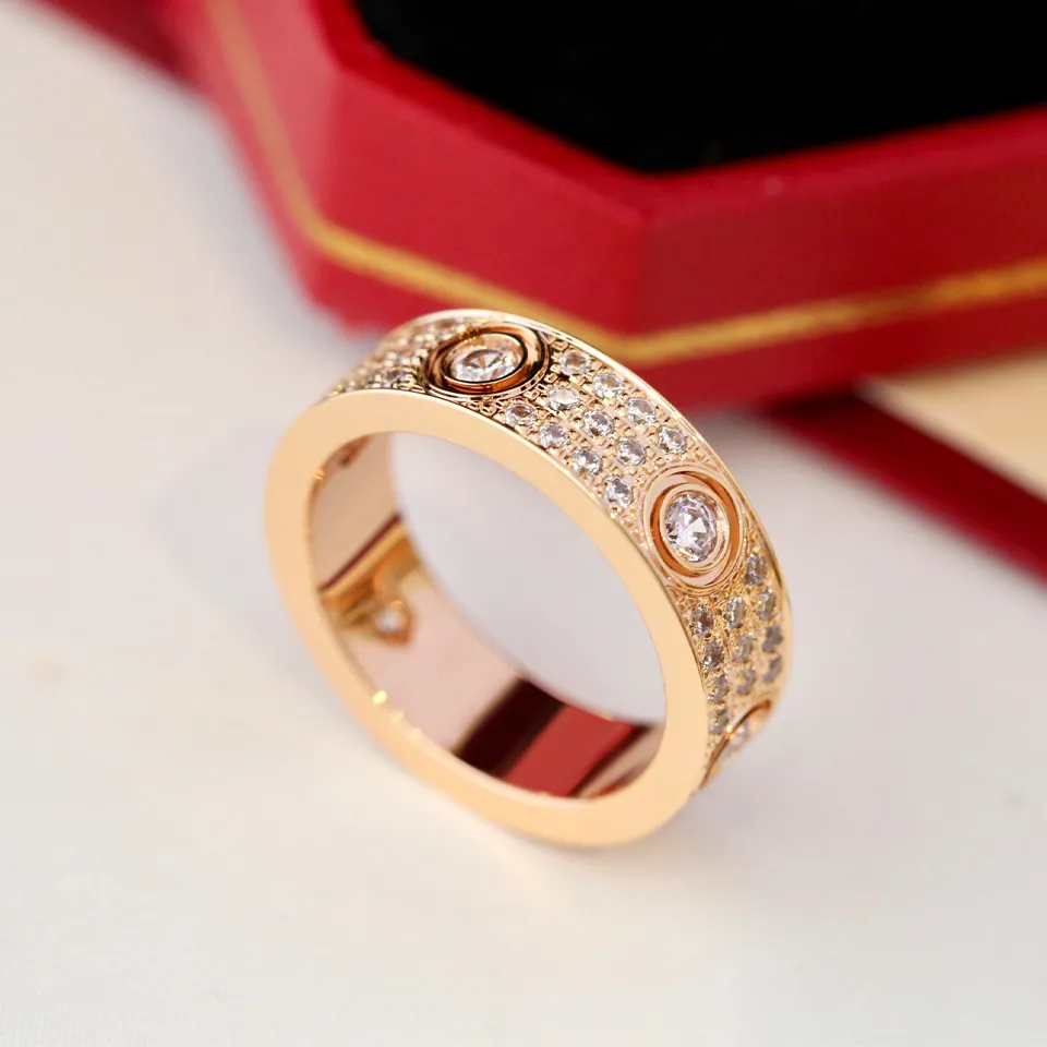 Anillo de diseñador para hombre Anillo de moda para mujer Conjunto de anillos de diamantes Anello Di Lusso Anillos Hombre Luxe Bague Femme Bagues Femme Designe289p